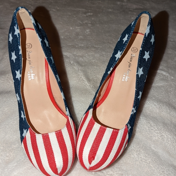 Red white and blue ... Stilettos ...new ! Still has plastic on bottom of shoe .. - Picture 2 of 3